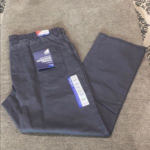 Izod The Weekender Stretch Twill Pant